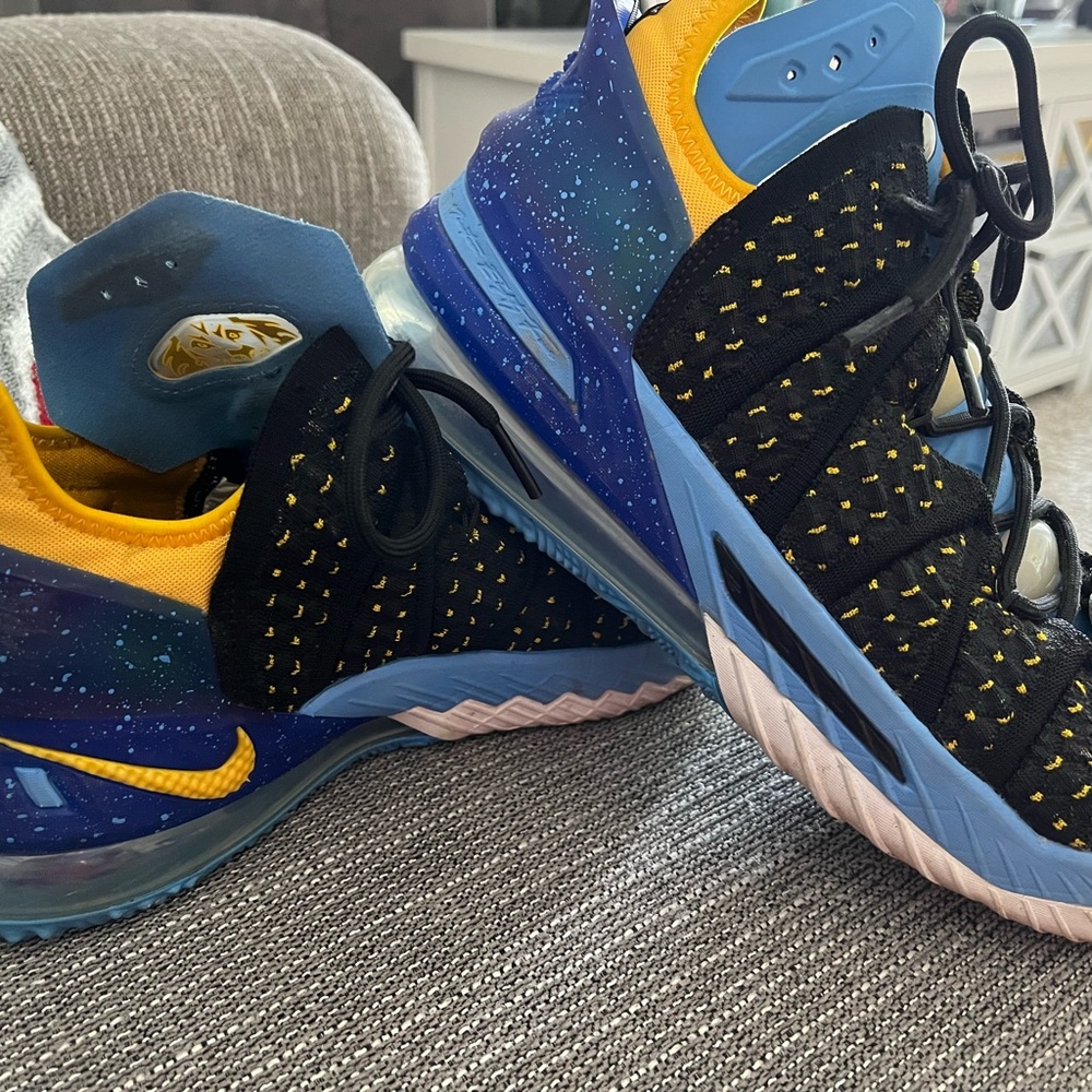 2021 lebron 18 heritages